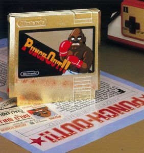 La cartouche dorée sortie sur Famicom, pour le concours de Famicom Golf US Course